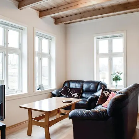 Holiday home Three-bedroom Holiday In Lundegrend *