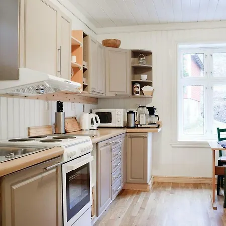 Three-bedroom Holiday In Lundegrend Grimsland